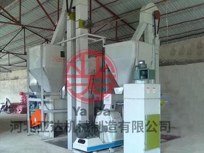 河北承德養(yǎng)豬場時(shí)產(chǎn)3噸飼料機(jī)組